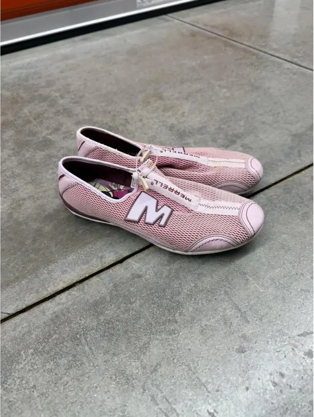 merrell arabesque pink slip on slim shoes size 8.5 WOMENS